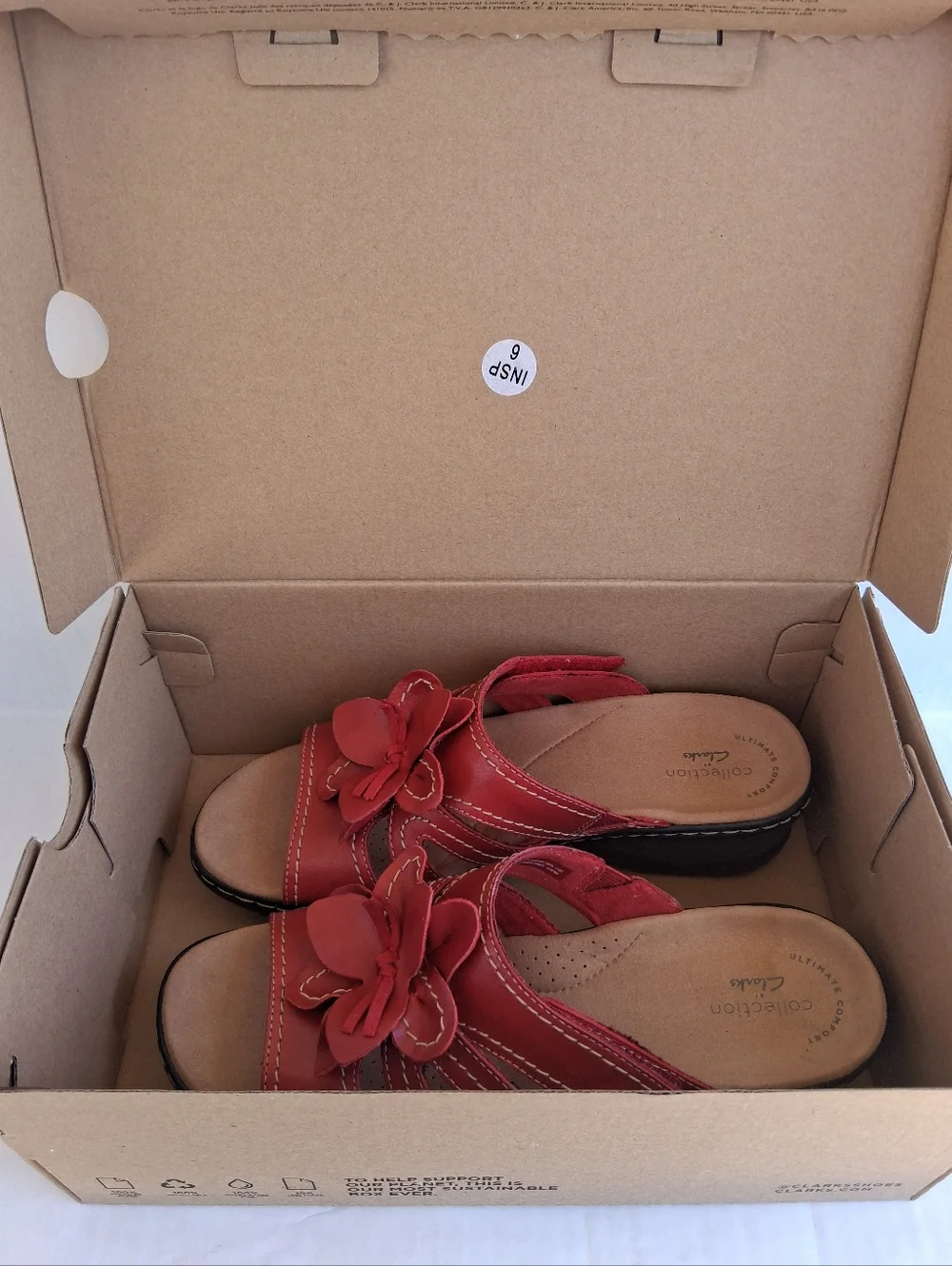 Clarks Red Floral Slide Sandals Sz 9 - Picture 3 of 7